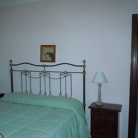 Lantgård Le Carolee