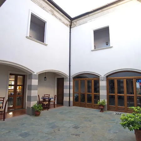 Le Carolee Pianopoli