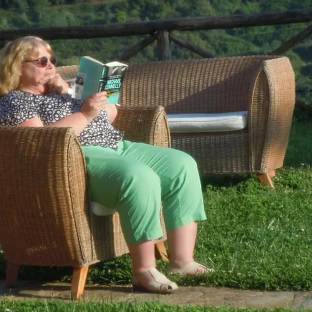 Le Carolee Lantgård *